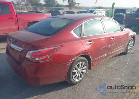 2015 Nissan Altima 2.5 S из США, поврежденный, VIN 1N4AL3APXFC117008